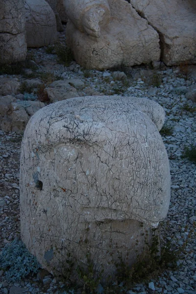 Götterdenkmal auf dem Nemrut-Berg — Stockfoto