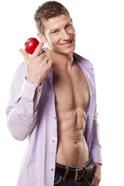 Κόκκινο μήλο και όμορφος άντρας — Φωτογραφία Αρχείου