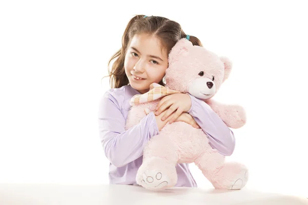 Petite fille, et ours en peluche — Photo