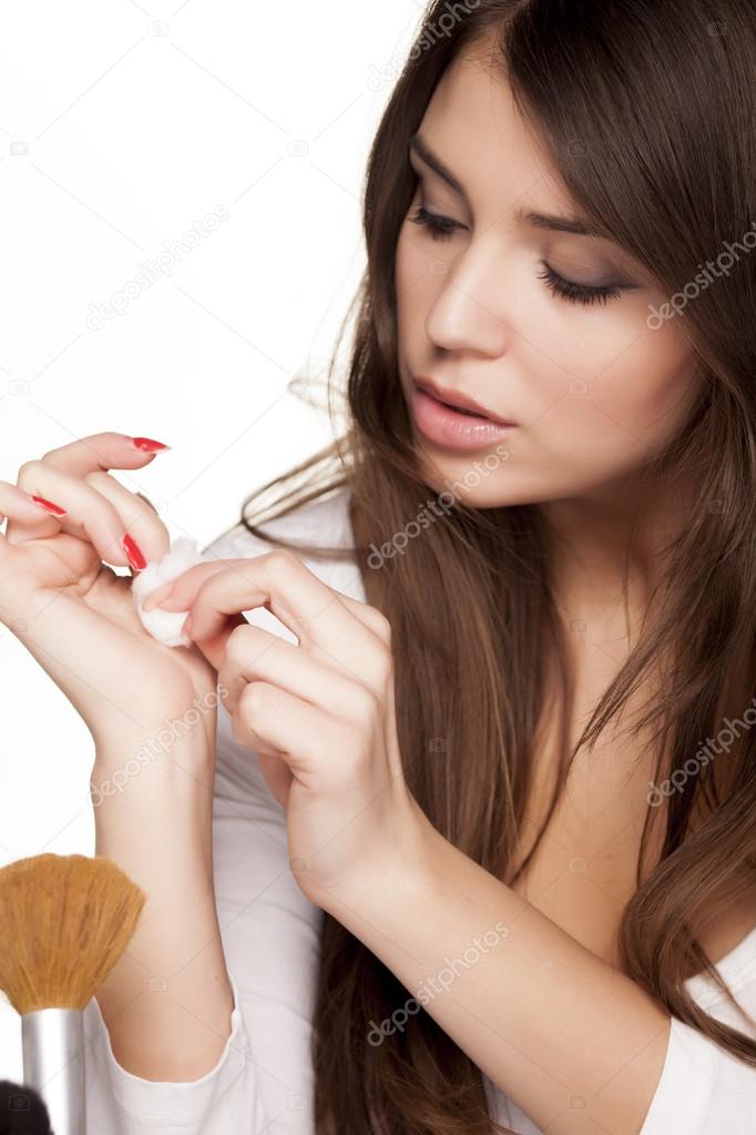 removing a nail polish