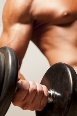 Ağırlık kaldırma