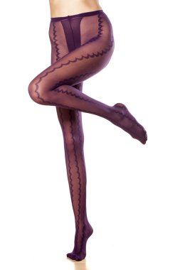 Hemen bacaklarını açıp naylon külotlu çorap