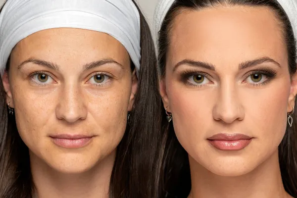 Jämförelse Porträtt Kvinna Utan Och Med Makeup Grå Bakgrund — Stockfoto