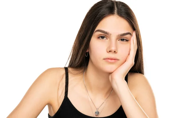 Retrato Una Joven Con Una Mirada Indiferente Sobre Fondo Blanco —  Fotos de Stock