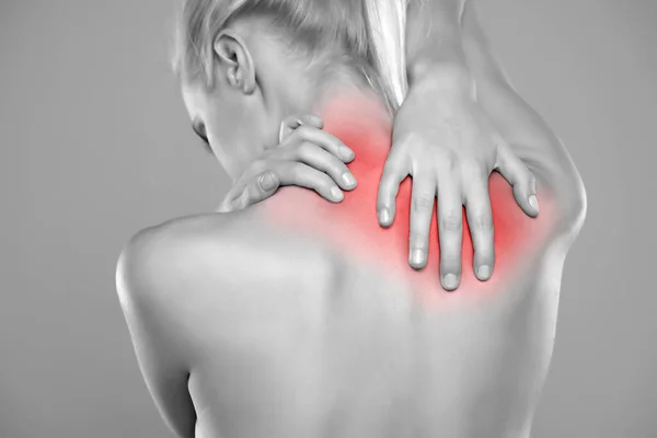 Woman Neck Pain Gray Background — Stock Photo, Image