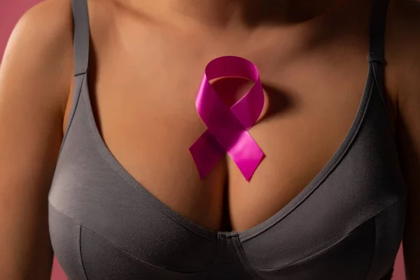 Close Young Woman Gray Bra Cancer Awareness Ribbon — Stock Photo, Image