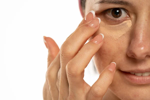 Middle Aged Woman Apply Concealer Eye White Background — Fotografia de Stock