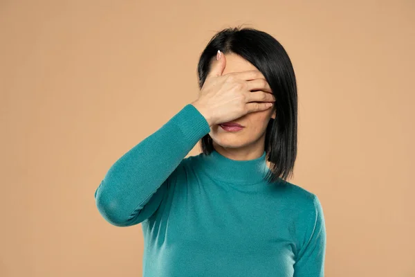 Middle Aged Woman Covering Her Eyes Beige Background — 스톡 사진