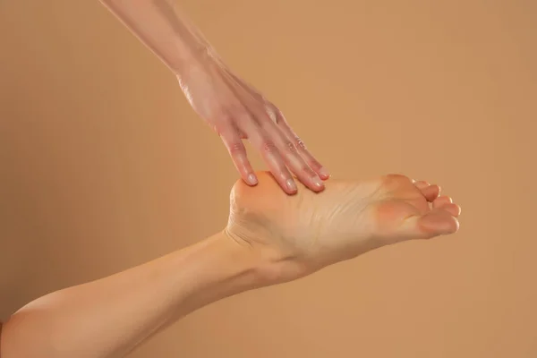 Perfect Clean Female Feet Beautiful Elegant Groomed Woman Hand Touching — 图库照片