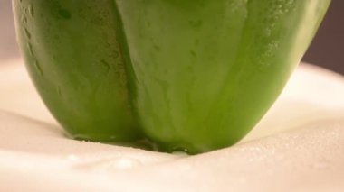 yeşil biber vinç yukarı