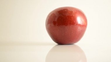 Roma apple akrilik beyaz - dolly sağ karşı üzerinde döndürme