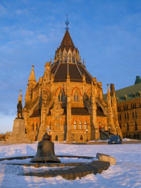 Ottawa perliament kitaplığı