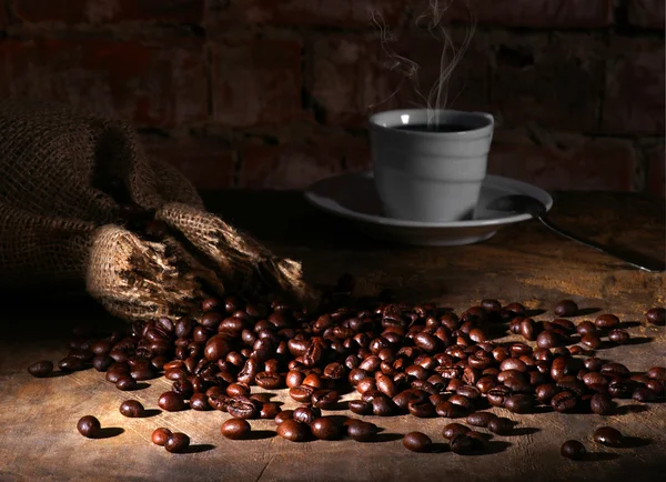 Kaffee und Bohnen — Stockfoto