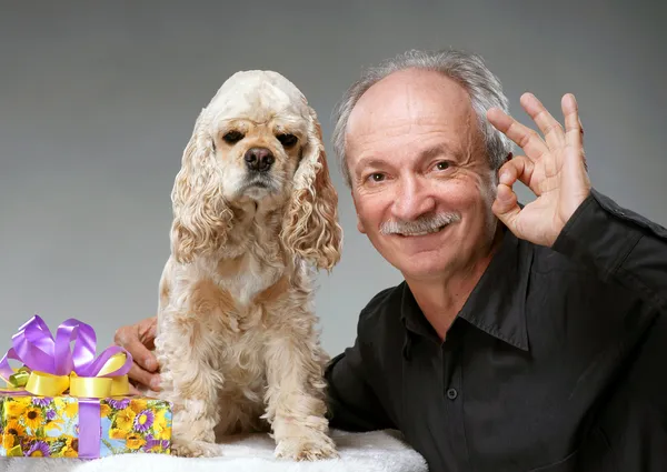 Homem e cão — Fotografia de Stock