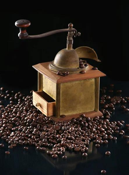 Coffee grinder and beans — Stock Photo, Image