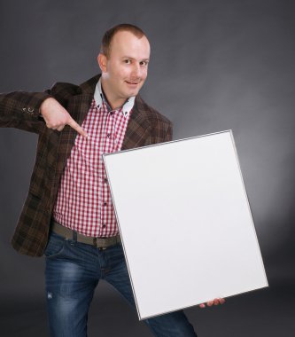 genç ve yakışıklı bir adam görüntüsü