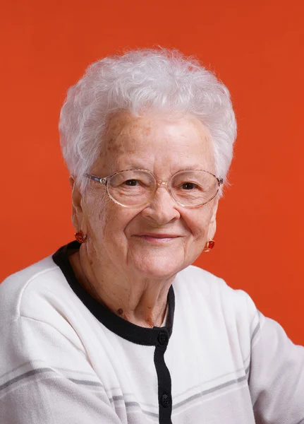 Vieja mujer sonriente — Foto de Stock