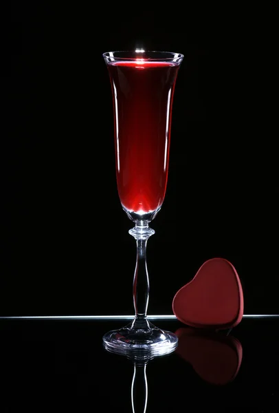 Glas Wein und Herz — Stockfoto