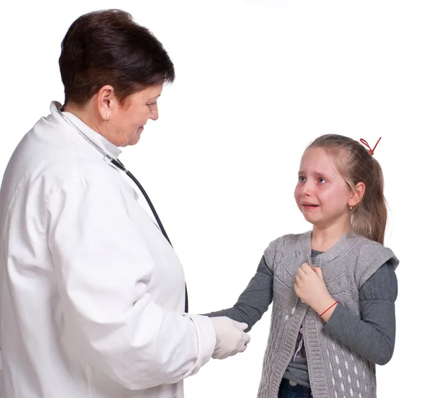 Rädd tjej på barnläkare — Stockfoto