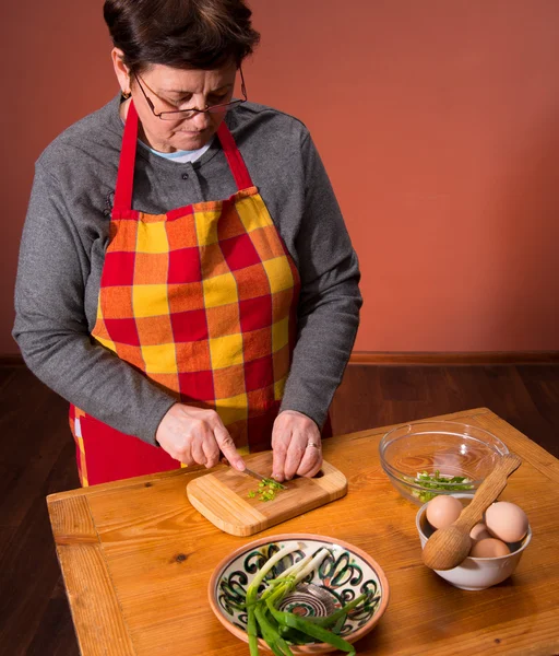 Woman preparing salad — Stock Photo, Image