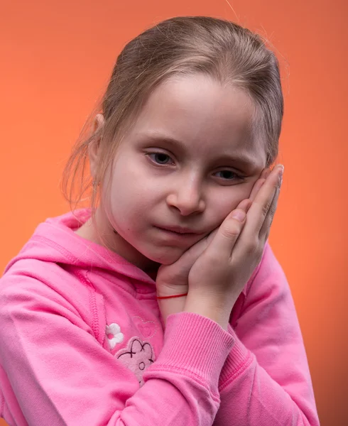 Girl suffering from a toothache — Stock Photo, Image