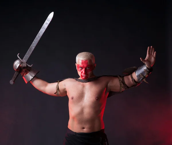 Chevalier avec une épée — Photo