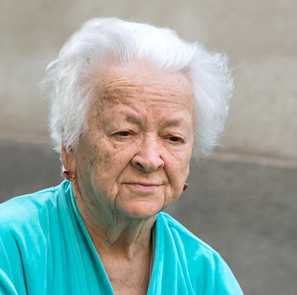 Oude triest vrouw — Stockfoto