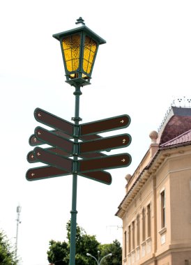 boş yönlü yol işaretleri