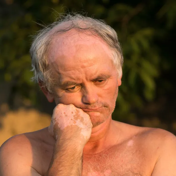 Portret van naakte man — Stockfoto