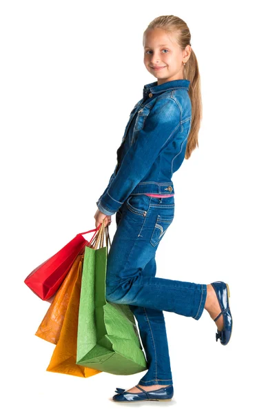 Bella ragazza con borse della spesa — Foto Stock