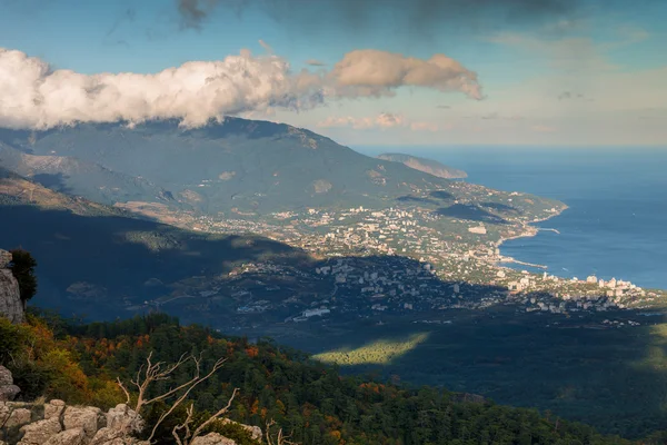 Uitzicht vanaf ai-petri berg, Krim, Oekraïne — Stockfoto