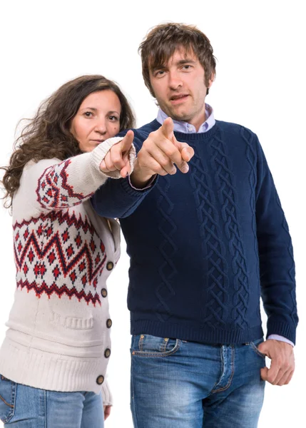 Uomo e donna che puntano alla macchina fotografica — Foto Stock