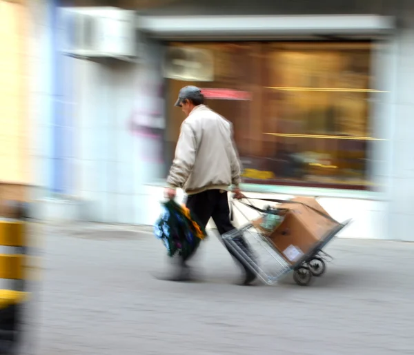 Man levering goederen — Stockfoto