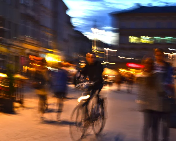 Cyclist in motion — Stock Photo, Image