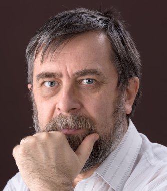 yaşlı bir adam portresi