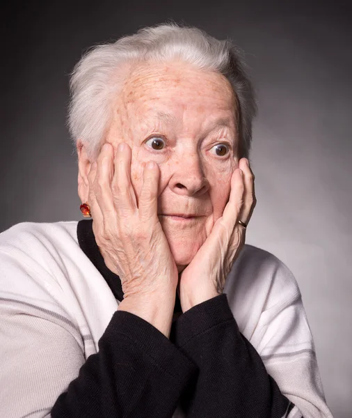 Surprised old woman — Stock Photo, Image