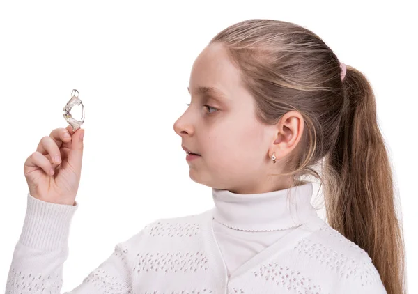 Ragazza che tiene l'apparecchio dentale — Foto Stock