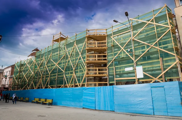 Gebäude wird restauriert — Stockfoto