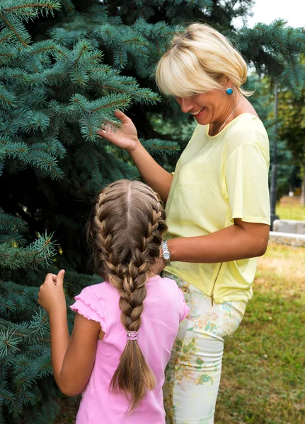 Madre e hija — Foto de Stock