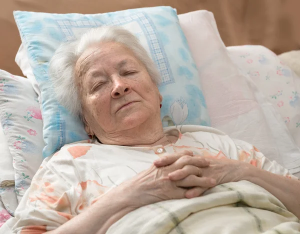 Donna anziana malata — Foto Stock