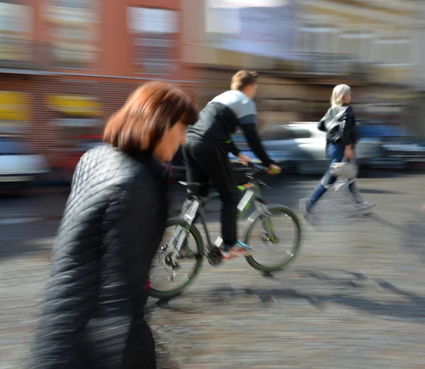 People going along the street — Stock Photo, Image