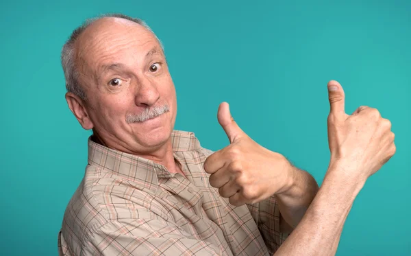 Senior man showing ok sign — Stock Photo, Image