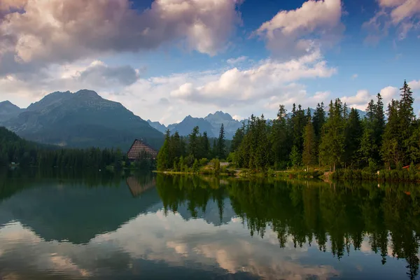 Lago Montanha Noite Parque Nacional High Tatras Strbske Pleso Eslováquia — Fotografia de Stock