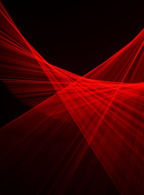 Siyah arkaplanda ışıkla çizilmiş soyut kırmızı çizgiler. Lazer hatları