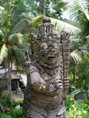 Bali dili taş heykel