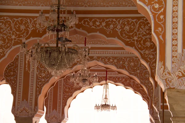 Travel India: Lussuoso dettaglio interno del palazzo della città di Jaipur — Foto Stock