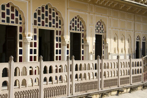 Viaggi India: balcone del palazzo Hawa Mahal a Jaipur — Foto Stock