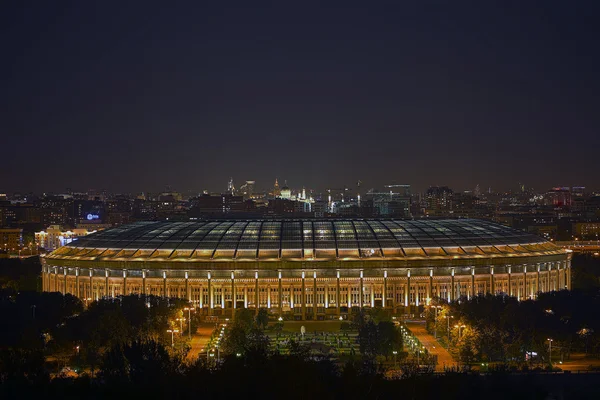 Večerní pohled na stadion Lužniki v Moskvě — Stock fotografie