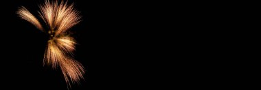 Gece gökyüzünde havai fişekler, pankart