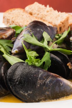 taze midye beyaz kazanmak